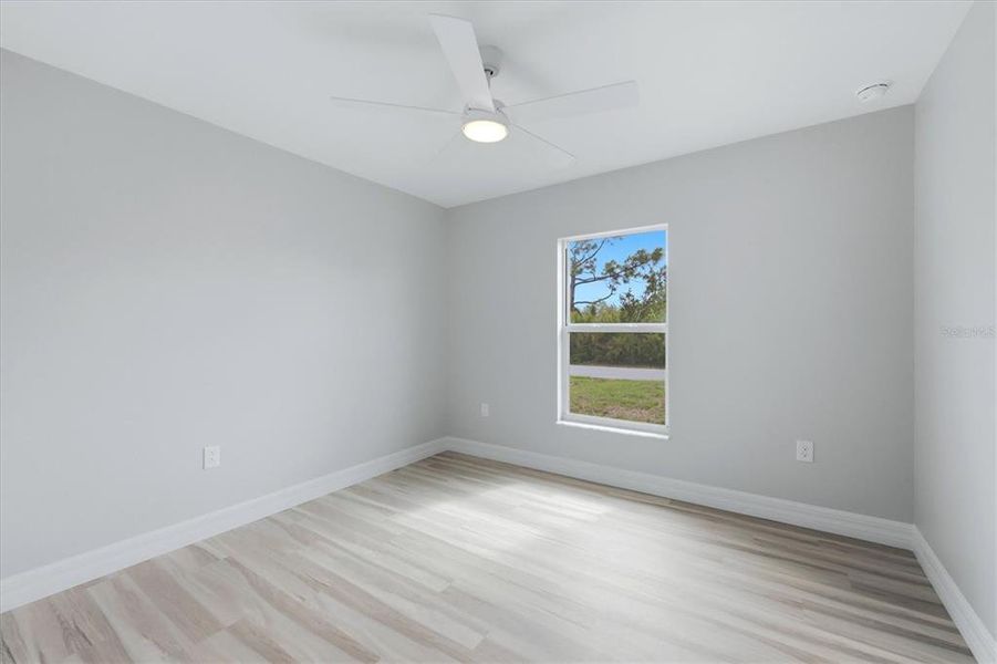 Spacious, unfurnished interior of a new home in , Englewood (Image 14).