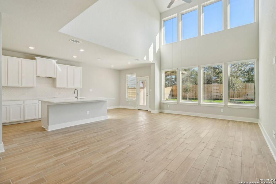 Spacious, unfurnished interior of a new home in Sagebrooke - Classic Series, San Antonio (Image 18).