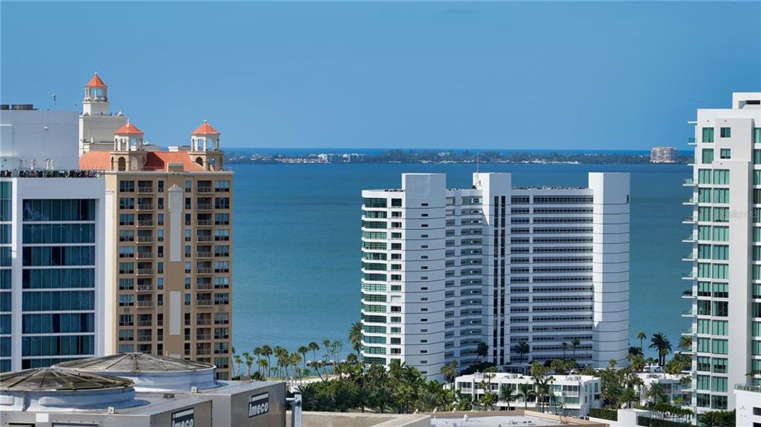 Condo located in Sarasota, FL showcasing its design and architecture (Image 25). Condo located in Sarasota, FL showcasing its design and architecture (Image 25).