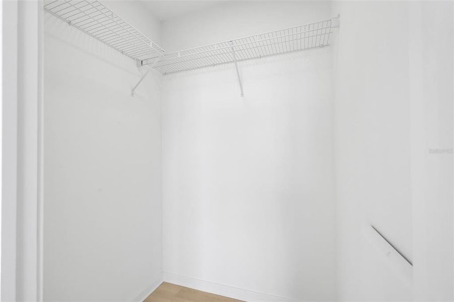 Spacious, unfurnished interior of a new home in , Orlando (Image 16).