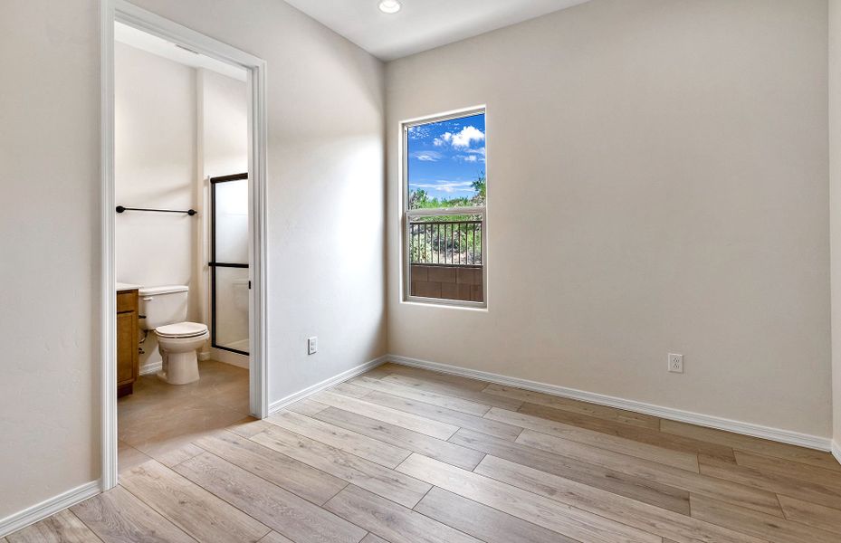 Spacious, unfurnished interior of a new home in Vistoso Canyon Estates, Oro Valley (Image 14). Spacious, unfurnished interior of a new home in Vistoso Canyon Estates, Oro Valley (Image 14).