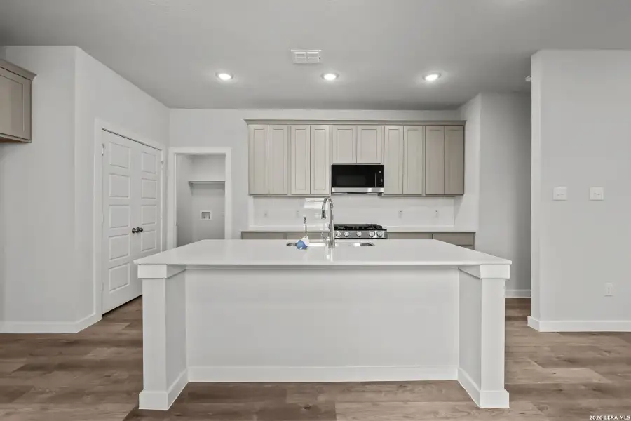 Furnished interior view inside a new home in Senna, Leon Valley (Image 5).