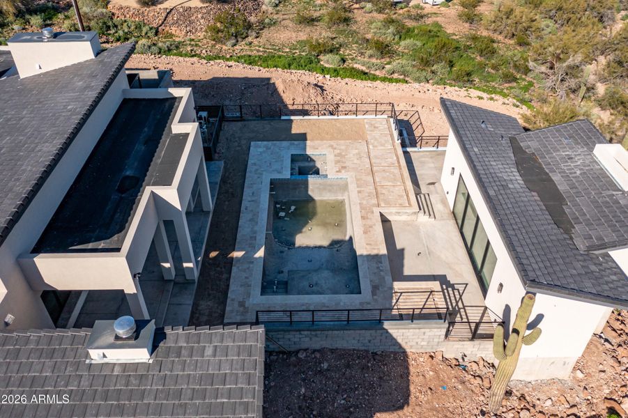 Home and guest Inside the guest house Home and guest Inside the guest house