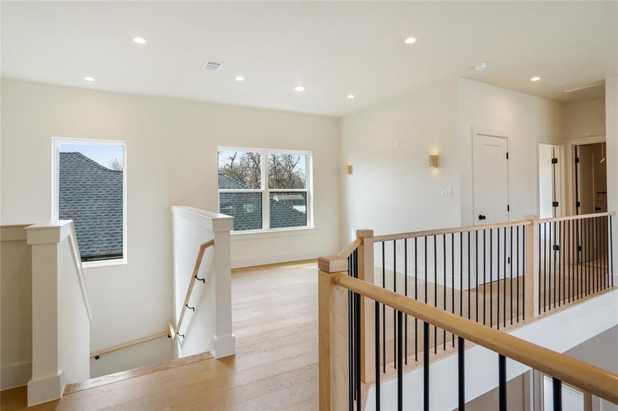 Spacious, unfurnished interior of a new home in , Dallas (Image 30).