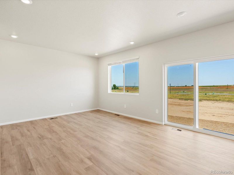 Spacious, unfurnished interior of a new home in Lake Bluff, Greeley (Image 19). Spacious, unfurnished interior of a new home in Lake Bluff, Greeley (Image 19).