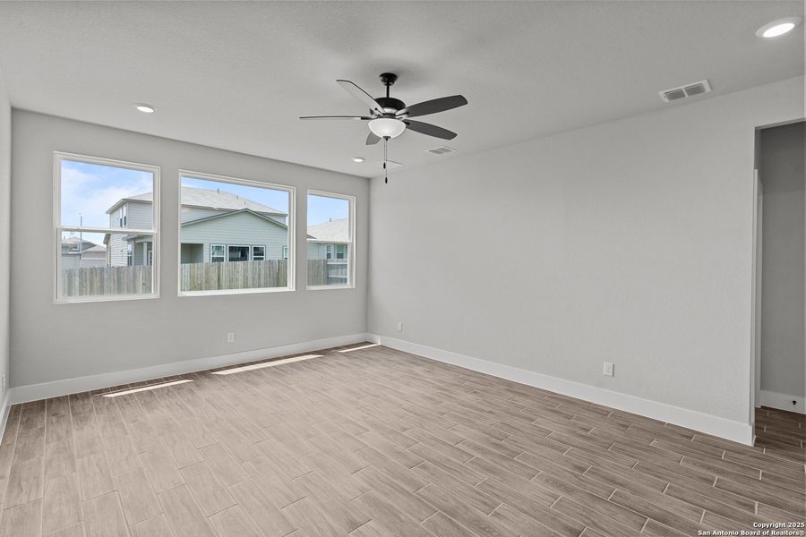 Spacious, unfurnished interior of a new home in Skybrooke, San Antonio (Image 23). Spacious, unfurnished interior of a new home in Skybrooke, San Antonio (Image 23).