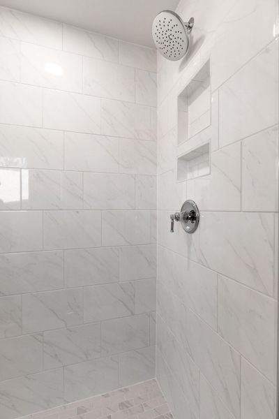 Image 33 of a home in Central Park.