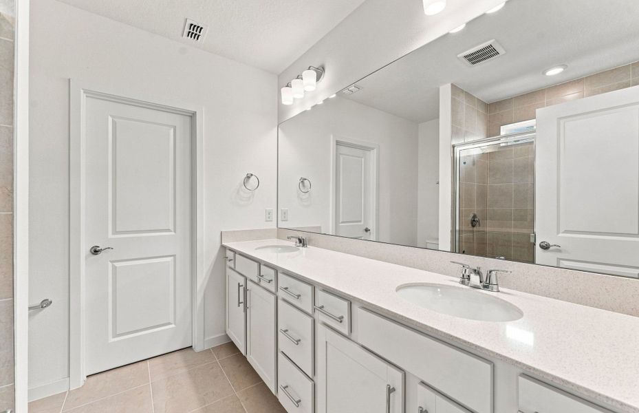 Furnished interior view inside a new home in Twisted Oaks, Wildwood (Image 5).