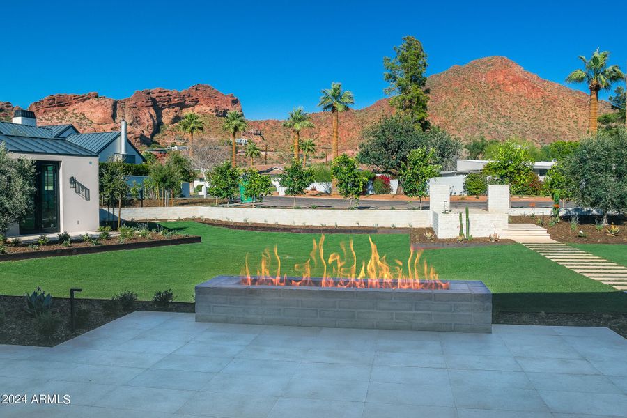 front yard patio fireplace