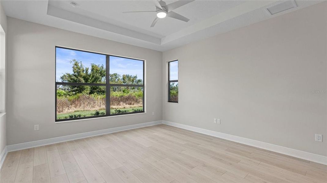 Spacious, unfurnished interior of a new home in Cresswind Lakewood Ranch, Lakewood Ranch (Image 16).
