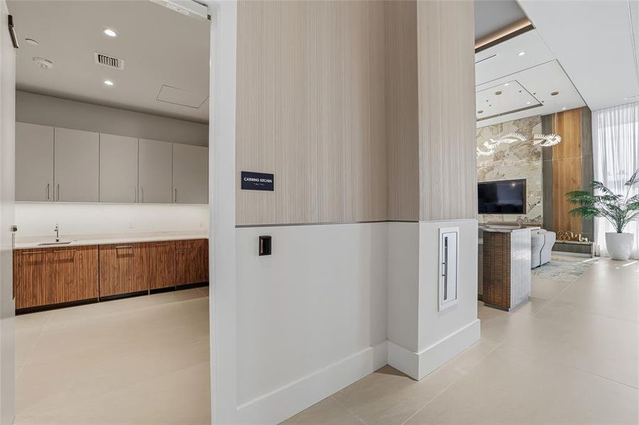 Furnished interior view inside a new home in , St. Petersburg (Image 59).