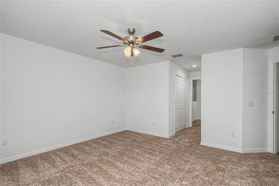 Spacious, unfurnished interior of a new home in , Summerfield (Image 18).