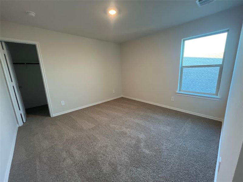 Spacious, unfurnished interior of a new home in Elevon, Lavon (Image 11).