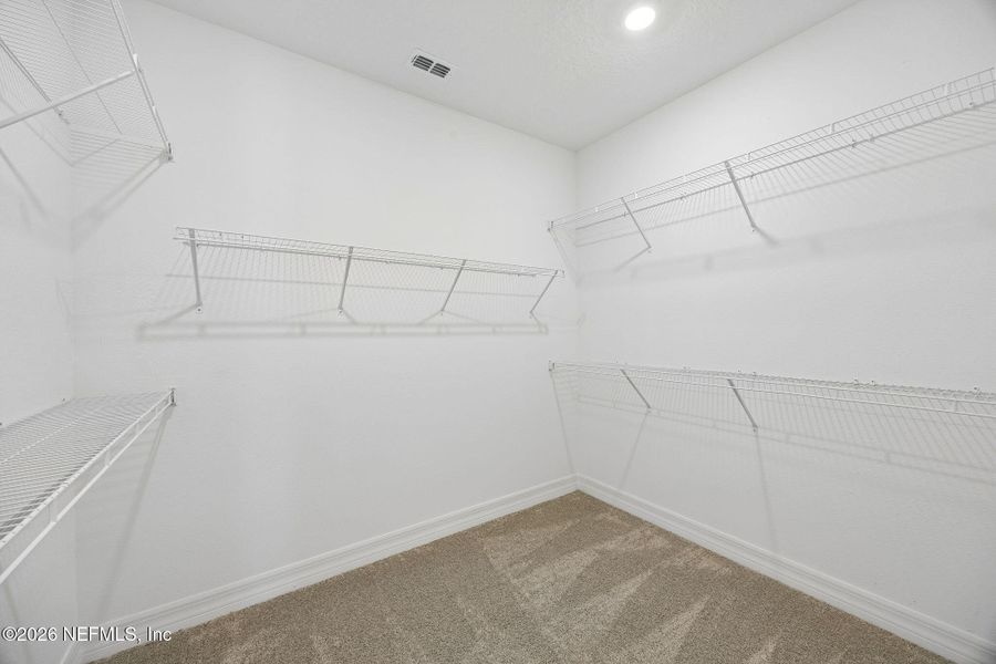 Spacious, unfurnished interior of a new home in , Yulee (Image 30).