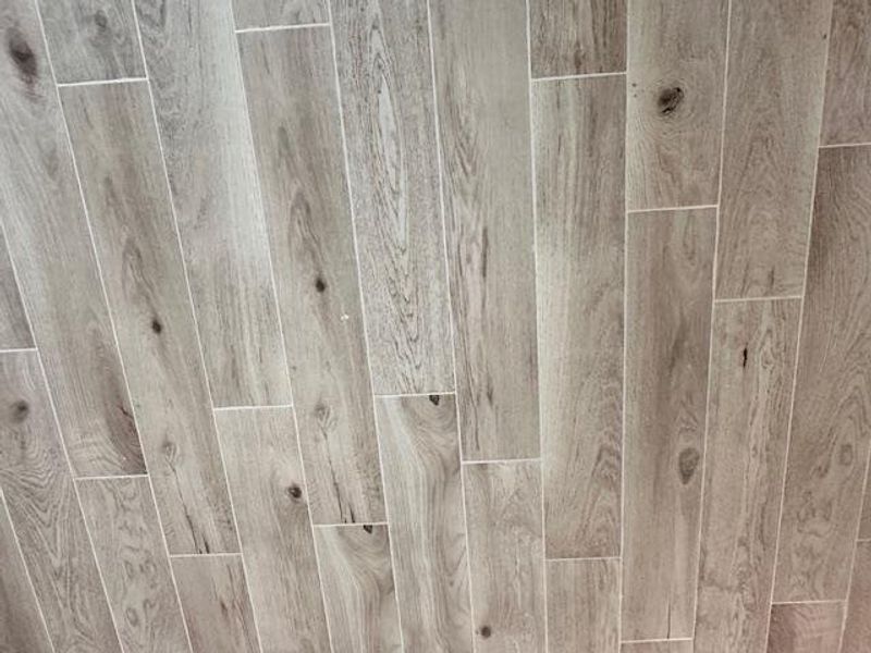 Image 6 of a home in . Image 6 of a home in .