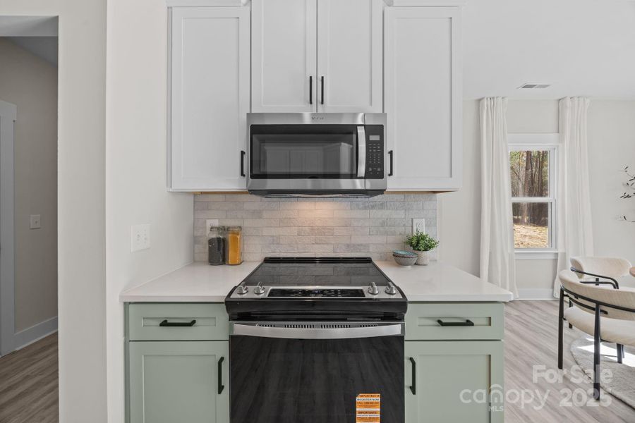 Furnished interior view inside a new home in , Gastonia (Image 9).