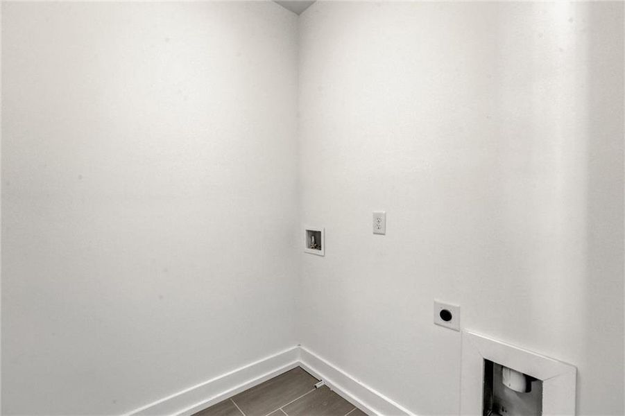 Spacious, unfurnished interior of a new home in , Gainesville (Image 42).