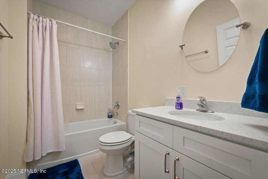 Furnished interior view inside a new home in , Callahan (Image 11).