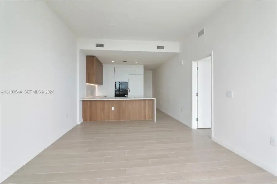 Image 86 of a home in .