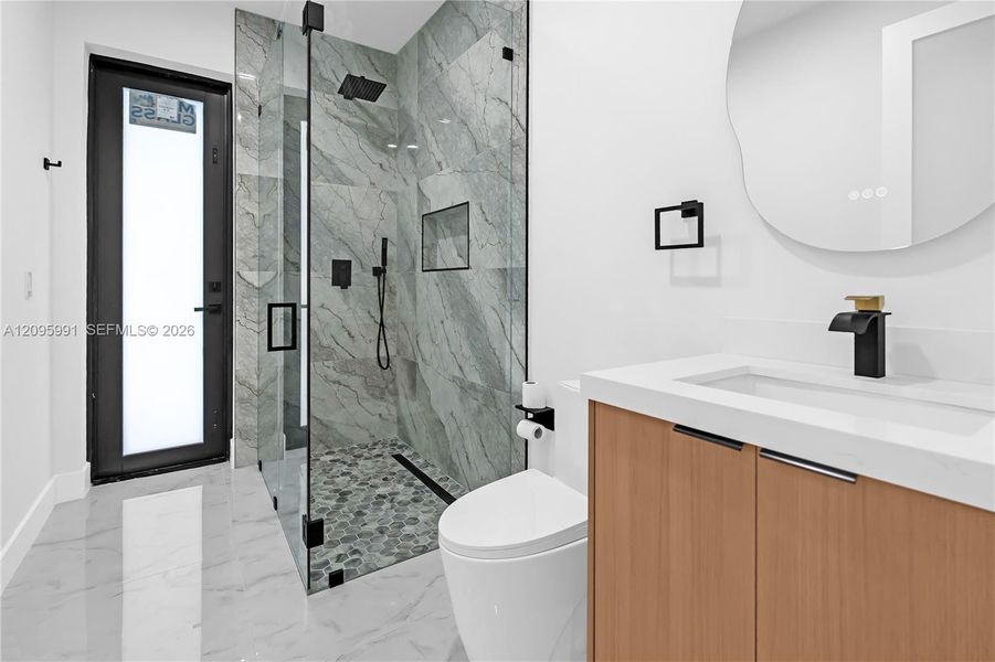 Furnished interior view inside a new home in , Cape Coral (Image 9).