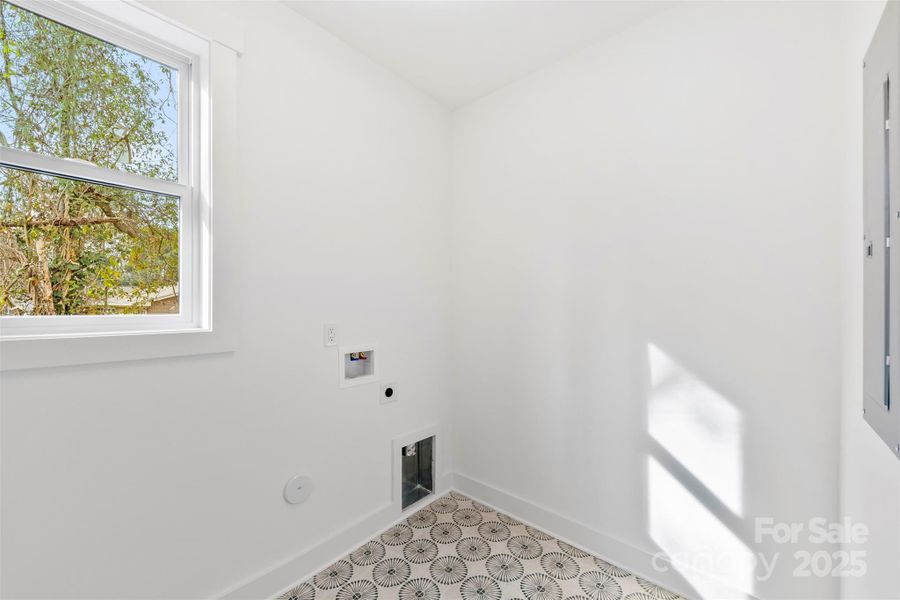 Spacious, unfurnished interior of a new home in , Belmont (Image 39).