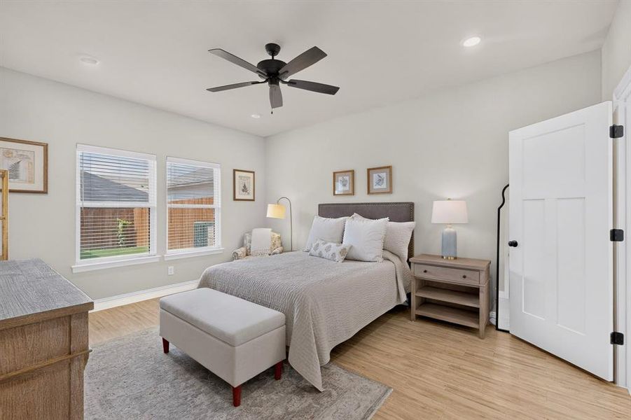 Furnished interior view inside a new home in , Burleson (Image 31).