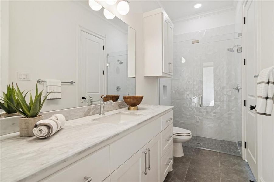 Furnished interior view inside a new home in , Dallas (Image 18).