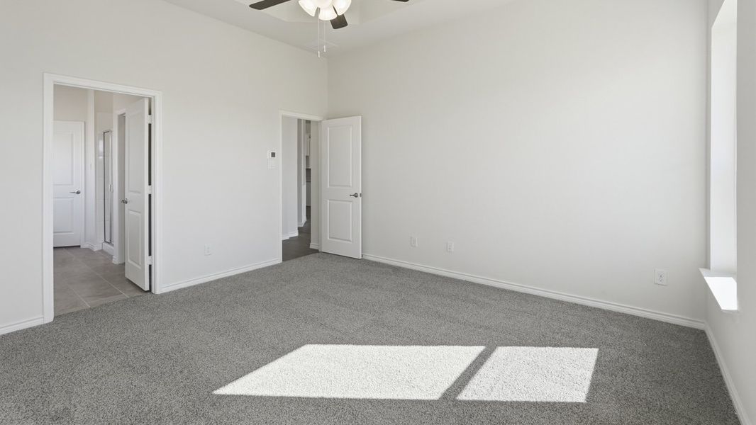 Spacious, unfurnished interior of a new home in Lakewood Trails, Forney (Image 17).