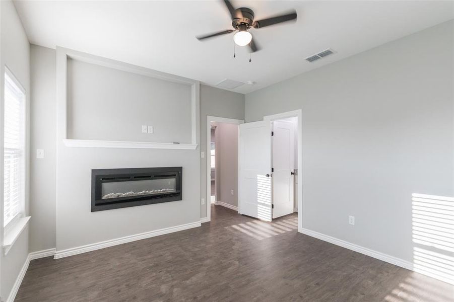 Spacious, unfurnished interior of a new home in , Abilene (Image 20).
