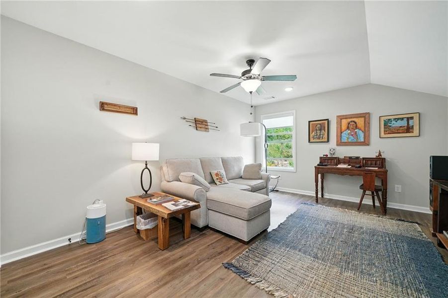 Furnished interior view inside a new home in , Waleska (Image 17).