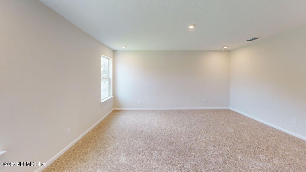 Spacious, unfurnished interior of a new home in Sandridge Hills, Green Cove Springs (Image 9).