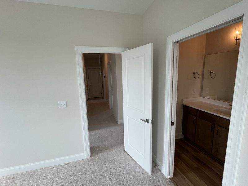 Spacious, unfurnished interior of a new home in Heritage Walk, Chattanooga (Image 19).