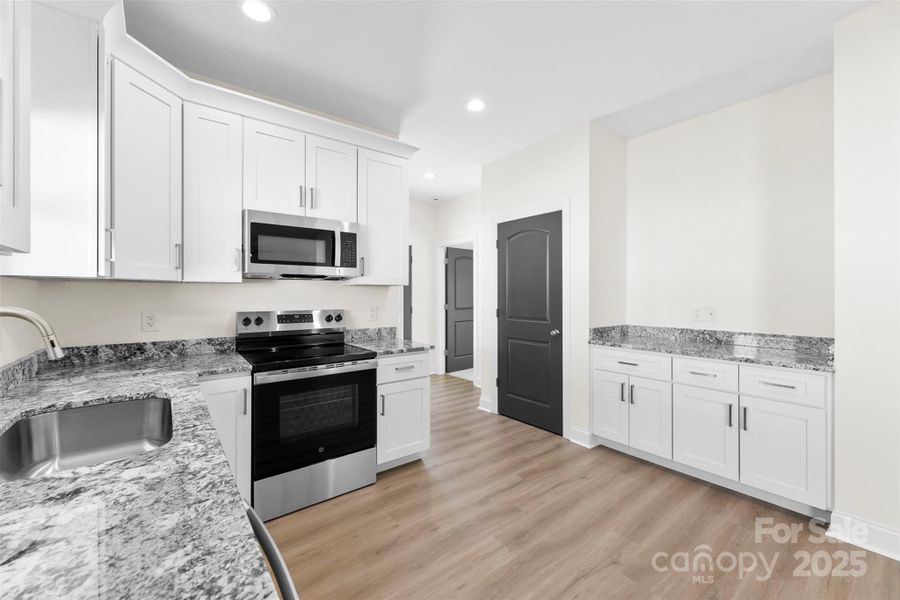 Furnished interior view inside a new home in , Kings Mountain (Image 11). Furnished interior view inside a new home in , Kings Mountain (Image 11).