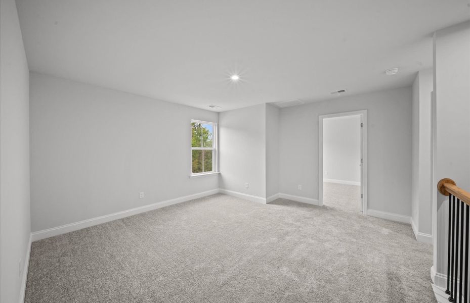 Spacious, unfurnished interior of a new home in Sweetwater Hills, Moore (Image 16).