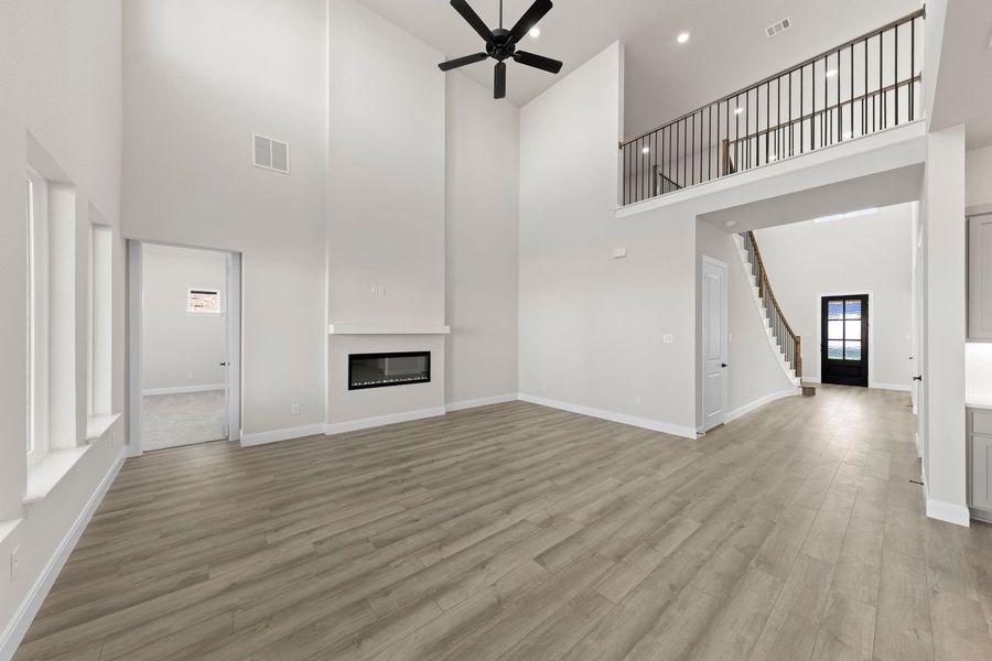 Spacious, unfurnished interior of a new home in Wildflower Ranch, Justin (Image 16).