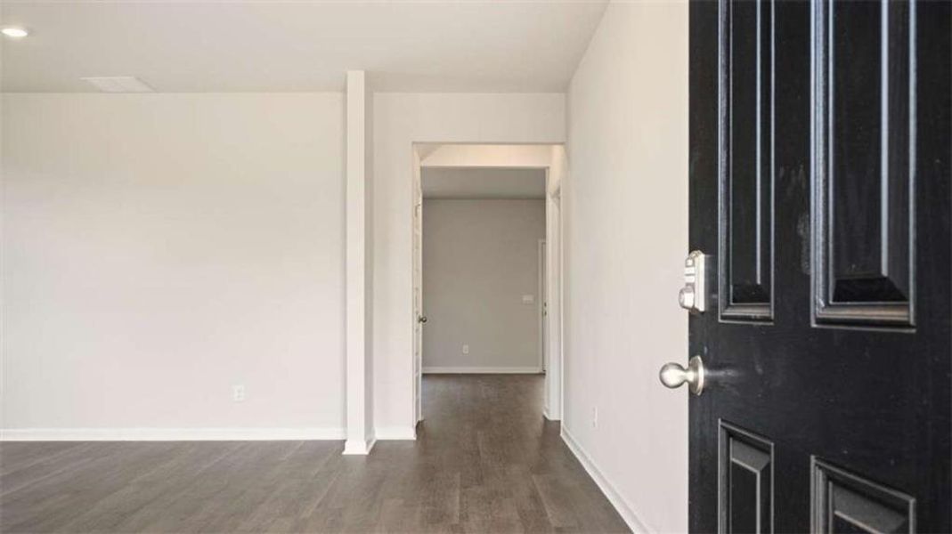 Spacious, unfurnished interior of a new home in Bridle Creek, Locust Grove (Image 19).