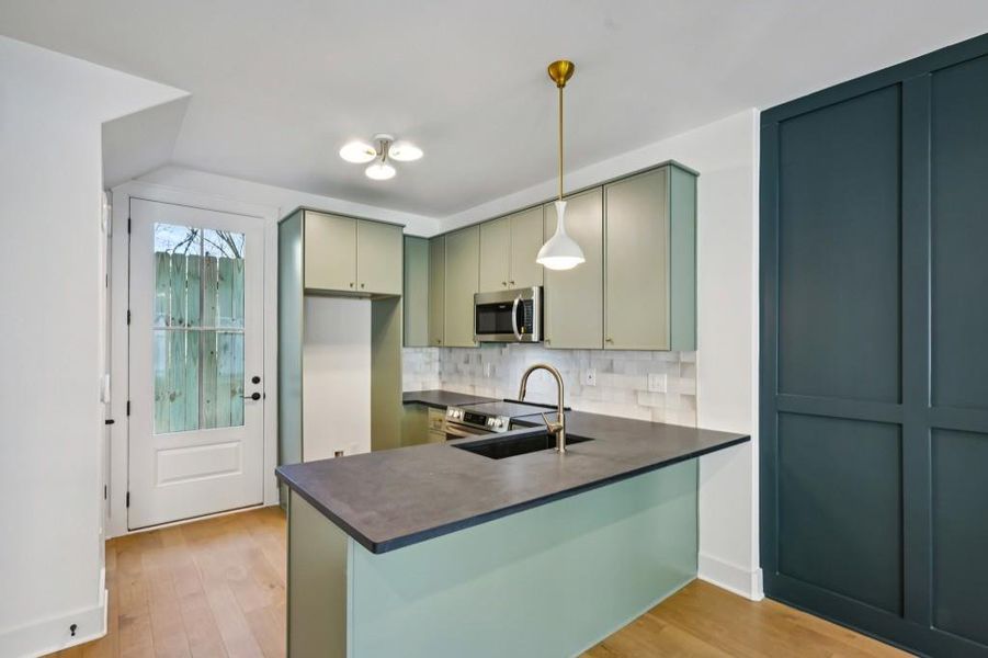 Furnished interior view inside a new home in , Atlanta (Image 10).