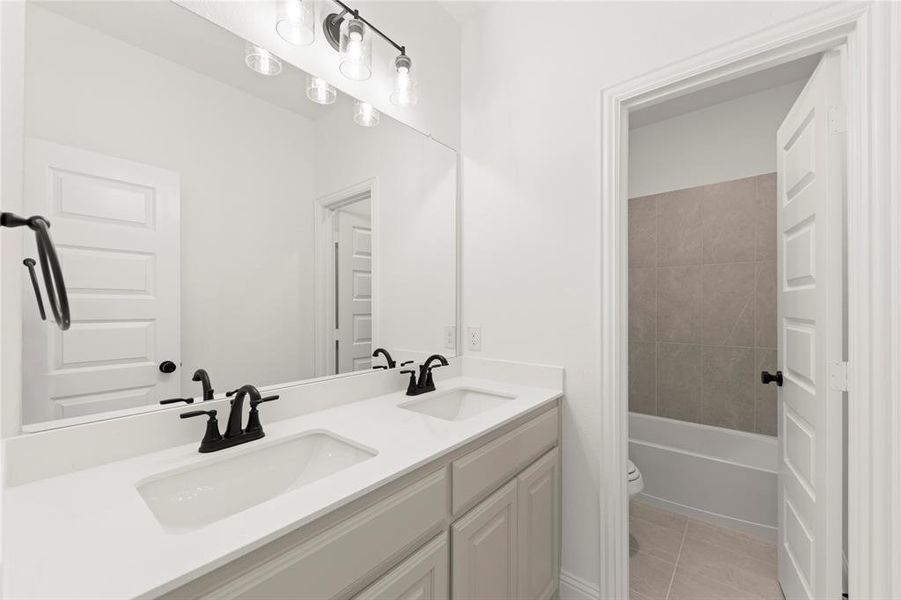 23. 1426 Colorado - 2ND Bath 23. 1426 Colorado - 2ND Bath