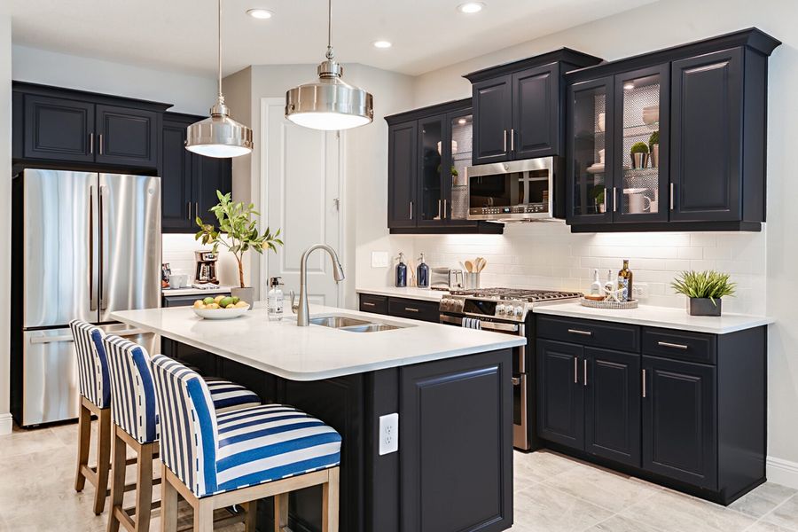 Representative furnished interior of a home built from the Dream 2 by Neal Communities in Palmera, Venice (Image 14).