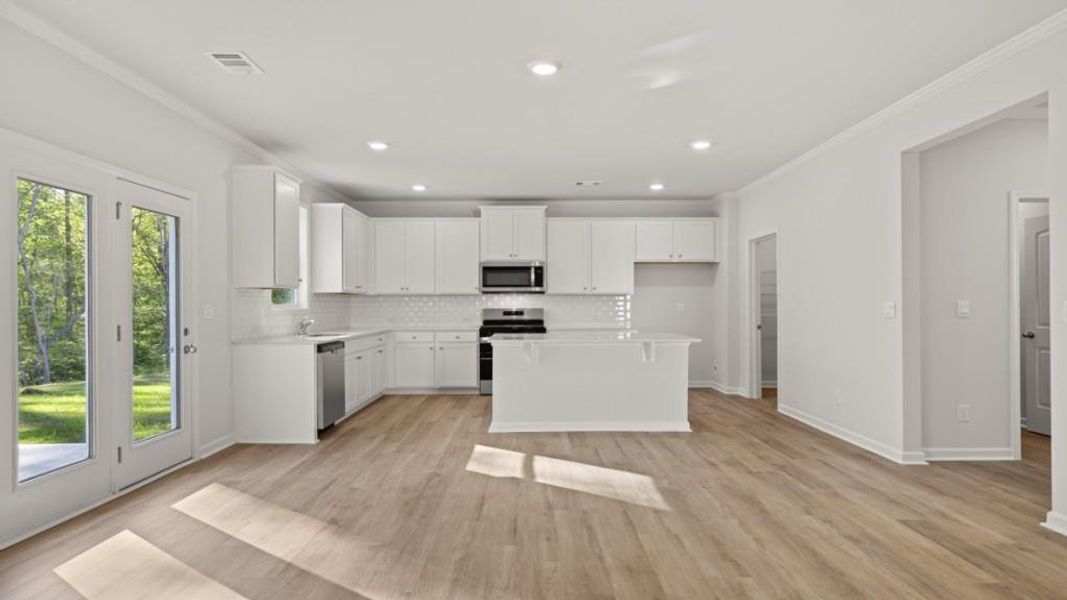 Spacious, unfurnished interior of a new home in , Dallas (Image 13).