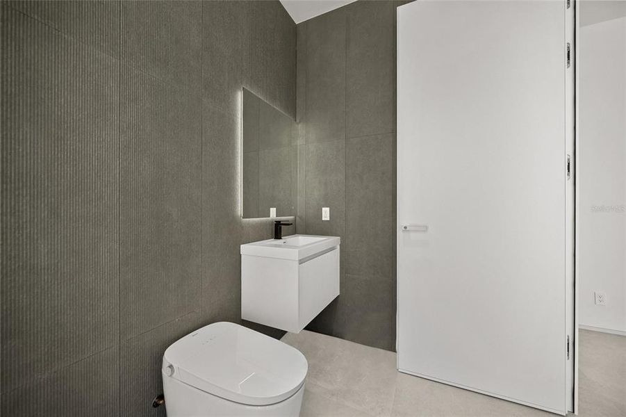 Furnished interior view inside a new home in , Sarasota (Image 6).
