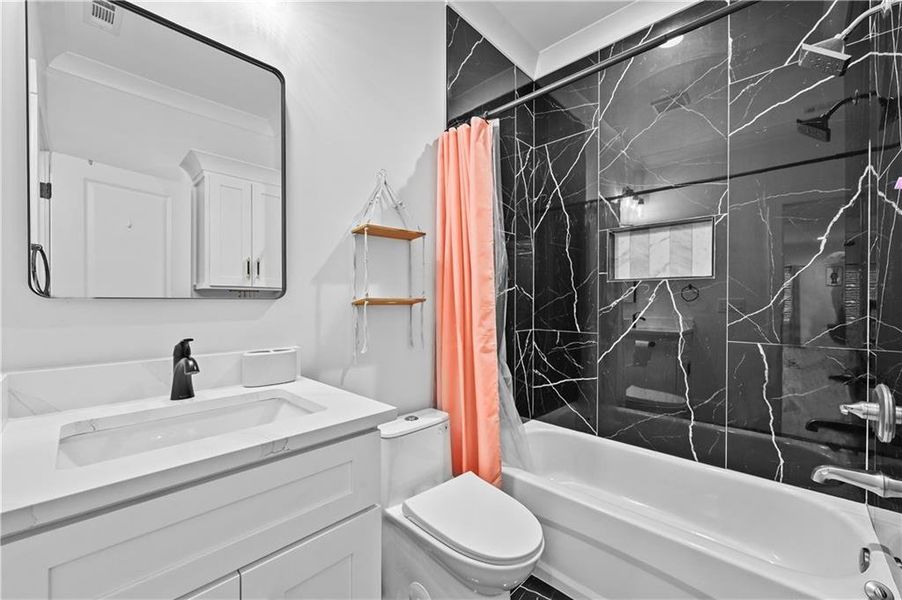 Image 52 of a home in .