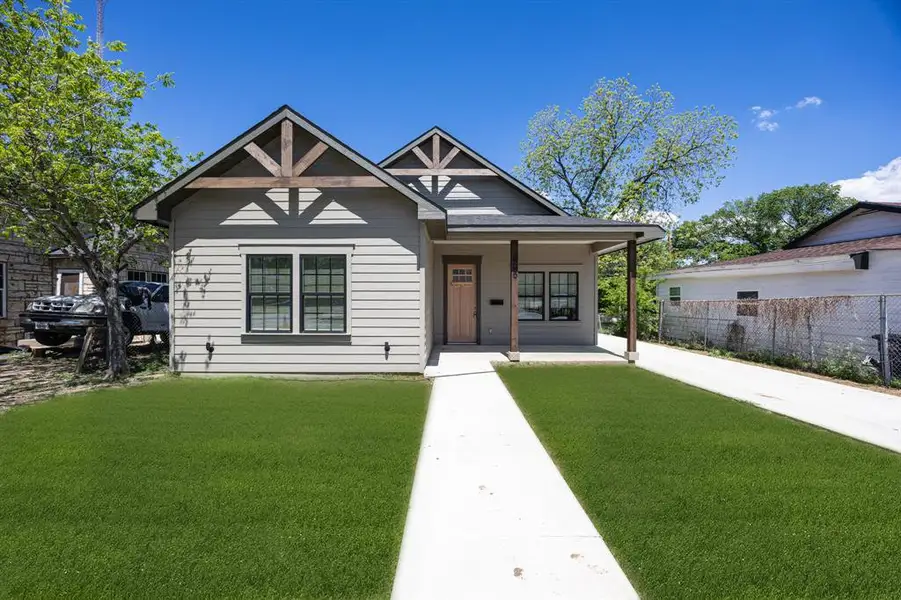 Front exterior of a new home in , Fort Worth, TX, highlighting curb appeal (Image 2). Front exterior of a new home in , Fort Worth, TX, highlighting curb appeal (Image 2).