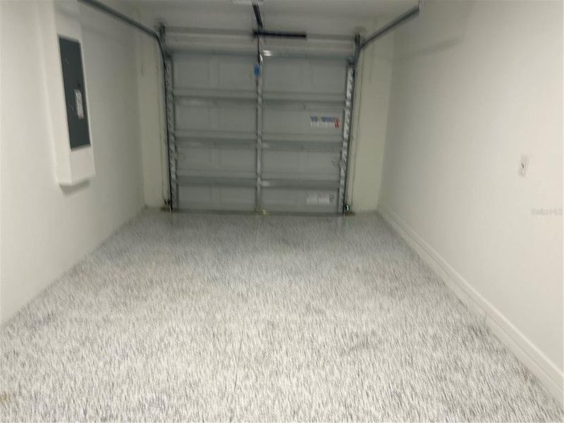 Spacious, unfurnished interior of a new home in , Summerfield (Image 6).