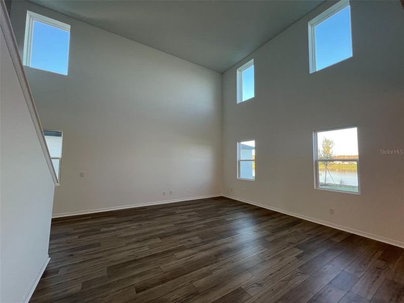 Spacious, unfurnished interior of a new home in Hawks Run, Kissimmee (Image 25). Spacious, unfurnished interior of a new home in Hawks Run, Kissimmee (Image 25).