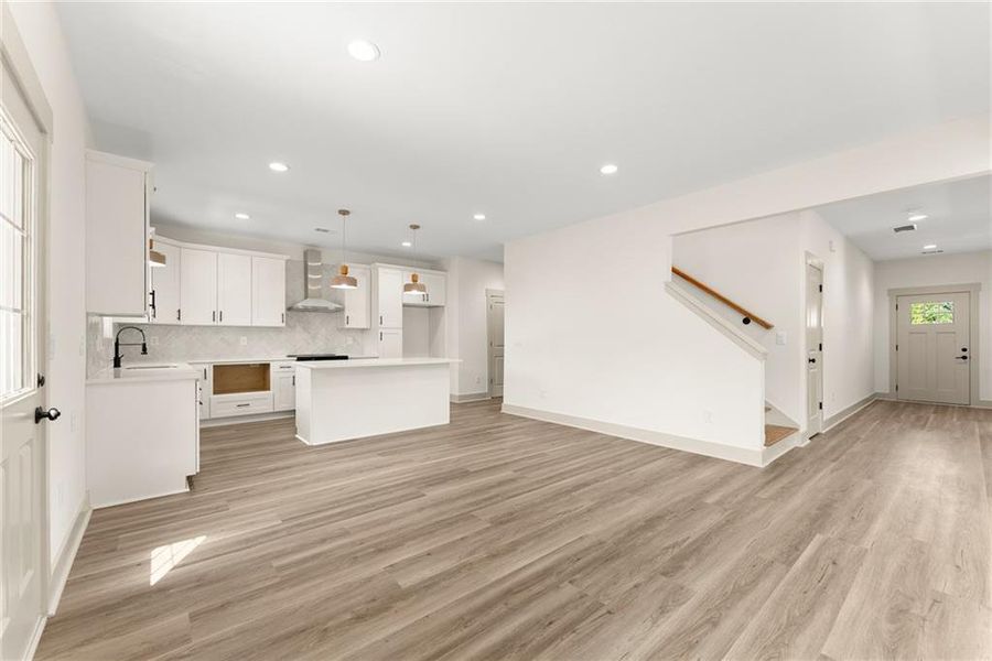 Spacious, unfurnished interior of a new home in , Clarkesville (Image 15).