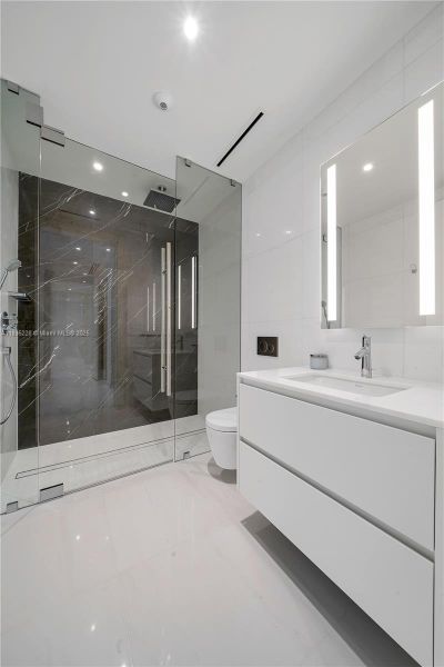 Furnished interior view inside a new home in Aston Martin Residences, Miami (Image 18).