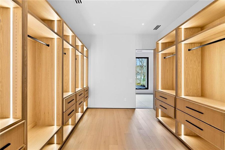 Furnished interior view inside a new home in , Alpharetta (Image 59).