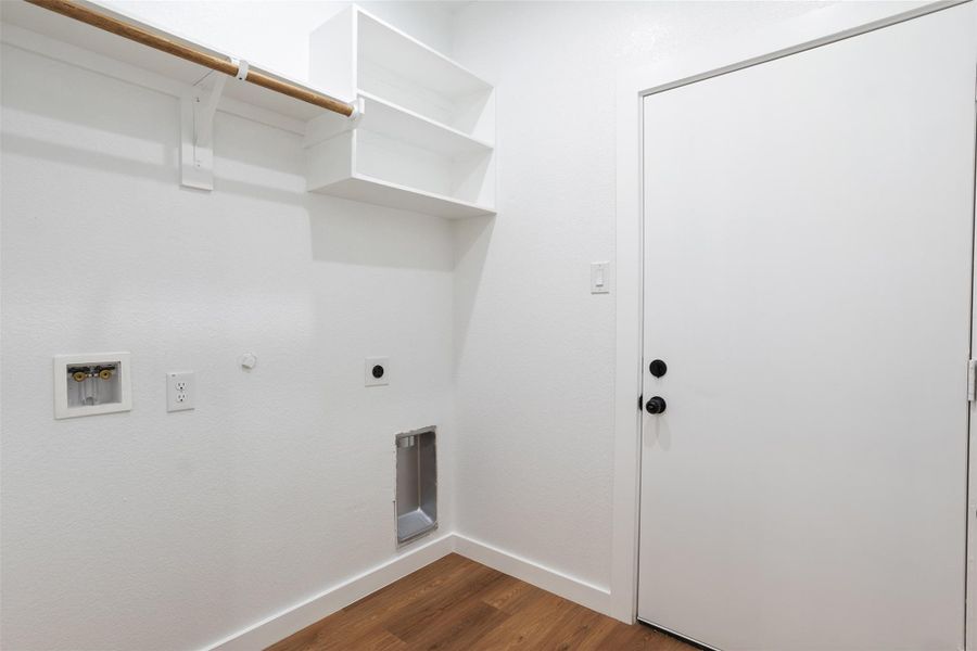 Spacious, unfurnished interior of a new home in , Splendora (Image 15).