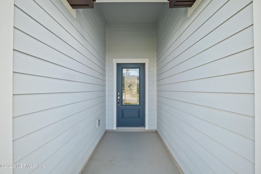Exterior details and patio area of a home in Westport Landing, Jacksonville (Image 27).